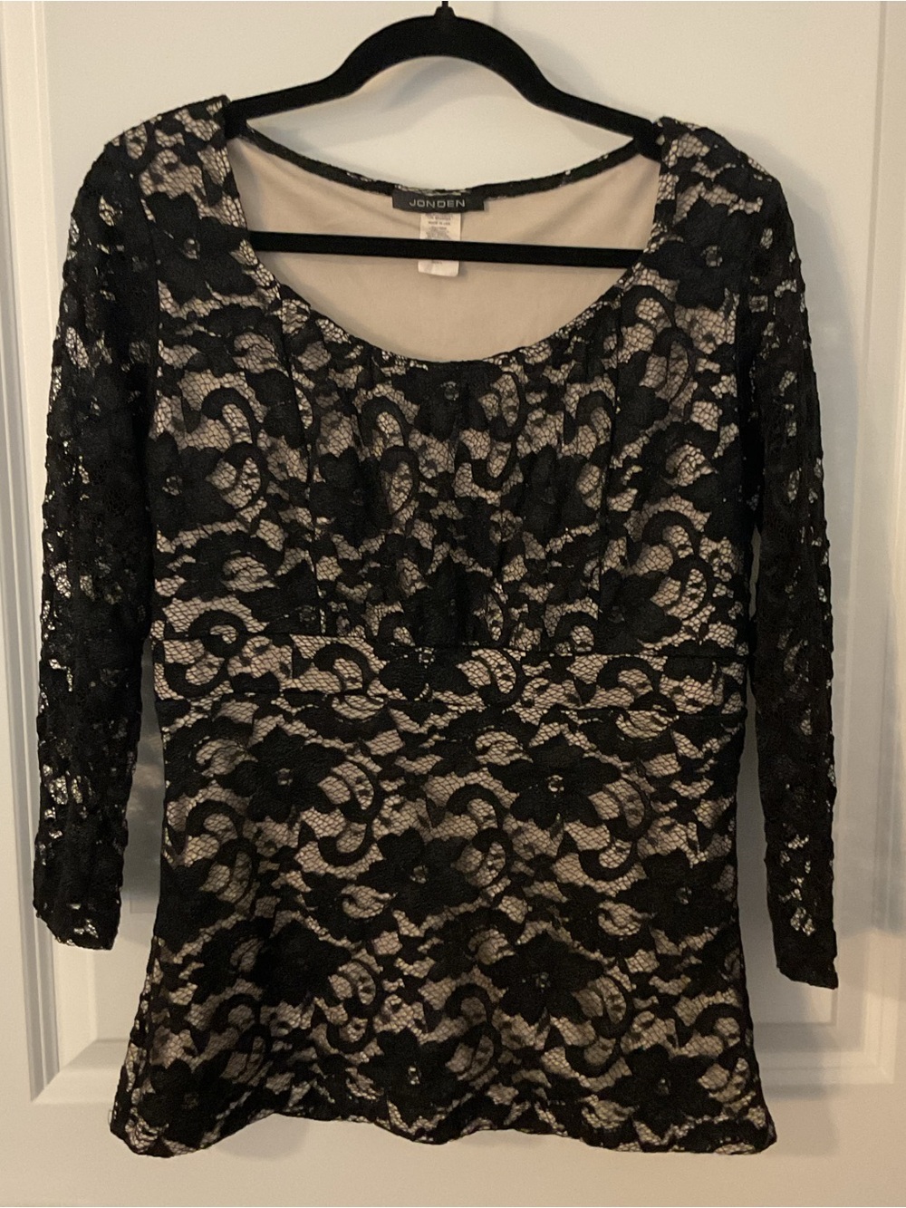 Jonden Vintage Y2K Black Floral Lace Scoop Neck Top Nude Lining Long Sleeve